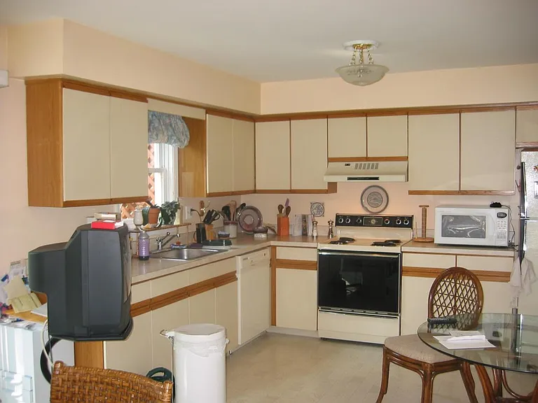 525 Susan Dr — Photo 16