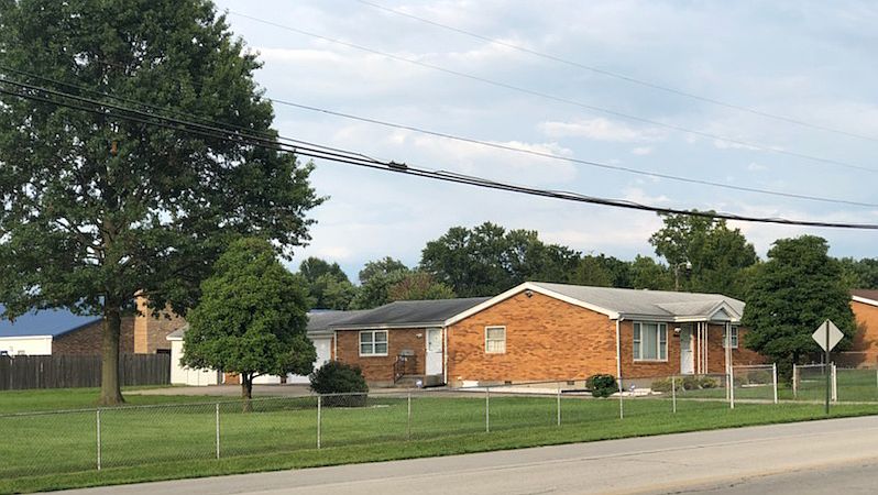 1130 Hillview Blvd + lot