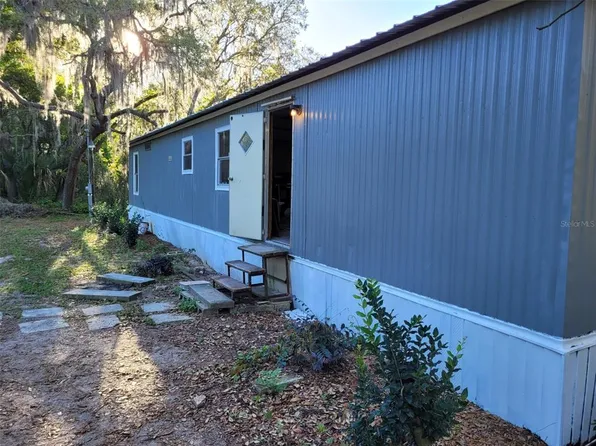 20400 SE 155th St, Umatilla, FL 32784