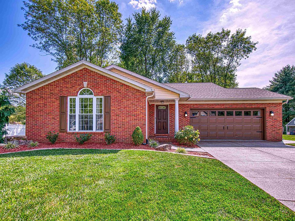 1st image of 9730 Lakebrook Ct