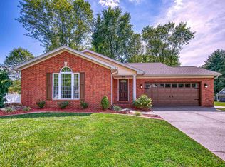 9730 Lakebrook Ct, Evansville, IN 47711
