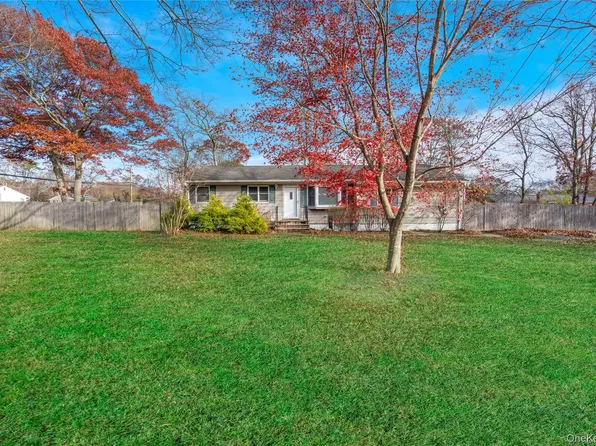161 Fordham Avenue, Medford, NY 11763