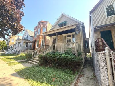 3809 N Whipple St, Chicago, IL, 60618