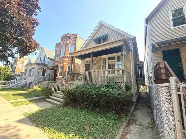 3809 N Whipple St, Chicago, IL 60618