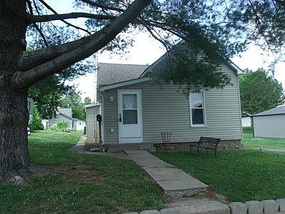 2nd image of 809 S 10th St