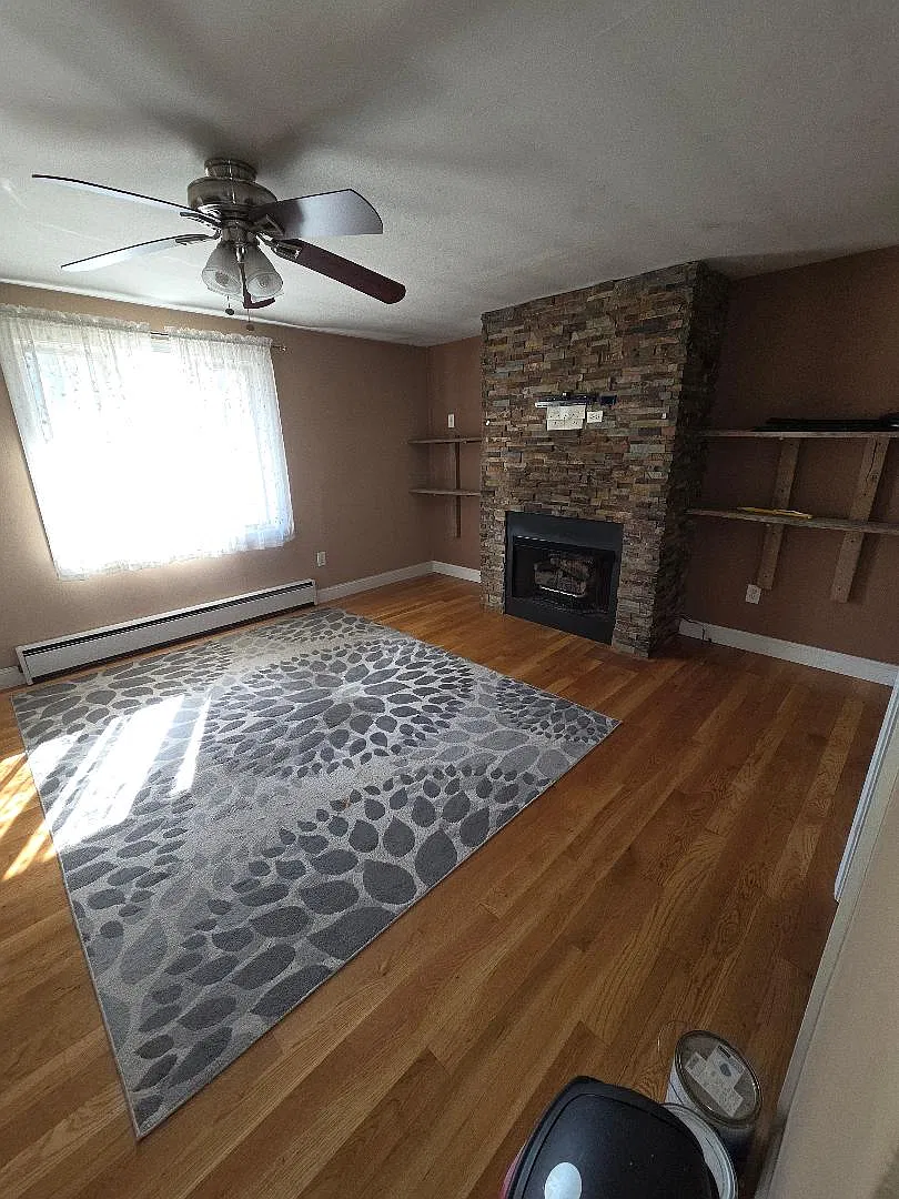 1 bed, 400 sqft, $1,000 — Photo 2