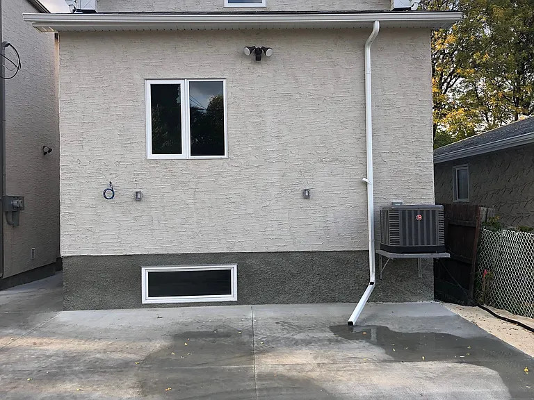 100 Guay Ave #MAIN — Photo 19
