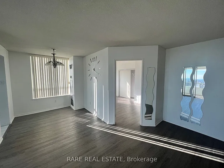 550 Webb Dr #905 — Photo 8