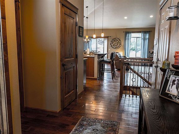 2nd image of 710 S Whipple Ln
