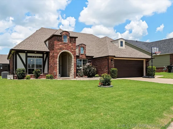 3202 Stonewall Dr, Bartlesville, OK 74006