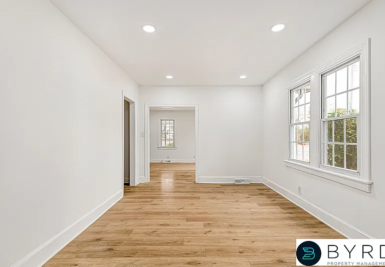 2958 Winston Churchill Dr — Photo 18