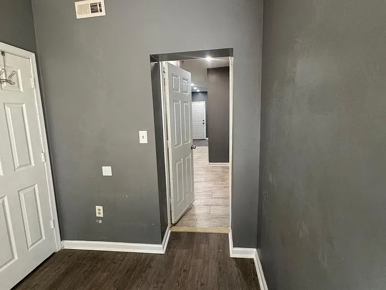 1108 N Bond St #1 — Photo 18