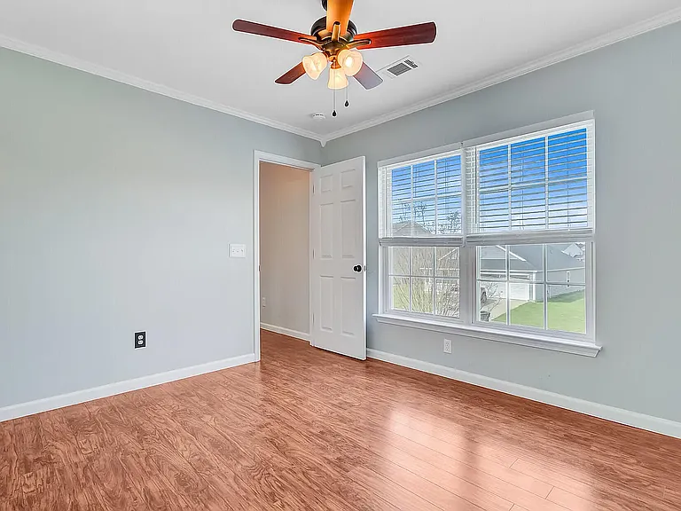 236 Emerald Isle Dr — Photo 28