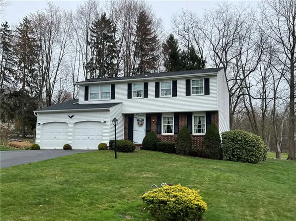 102 Parklane Dr, Slippery Rock, PA 16057