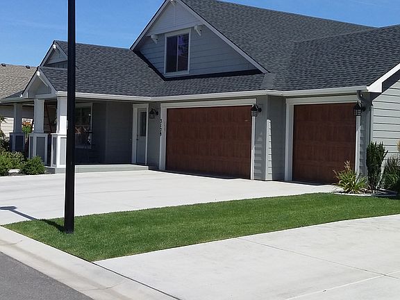 3-car garage & door openers