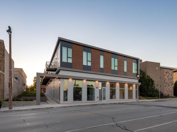 2557 S Kinnickinnic Ave #317