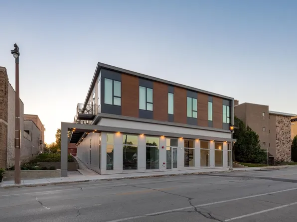 2557 S Kinnickinnic Ave #317, Milwaukee, WI 53207