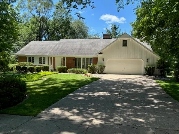 5417 Sunset Dr, Midland, MI 48640