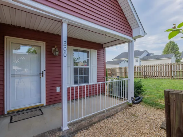 200 Kingsport Rd, Waynesboro, VA 22980