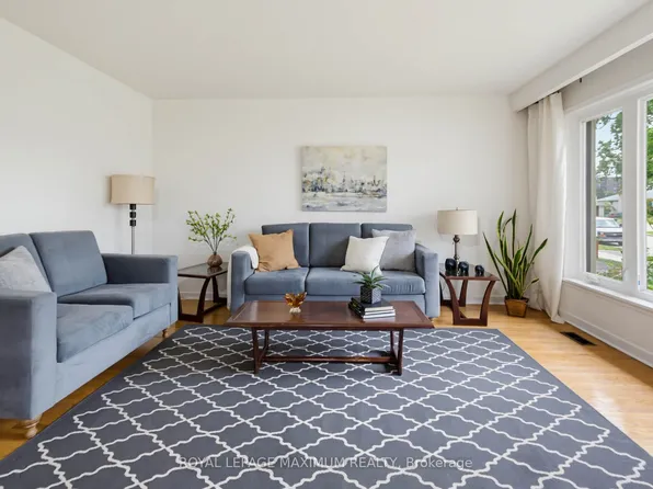 41 Strathavon Dr, Toronto, ON M9V 2H4