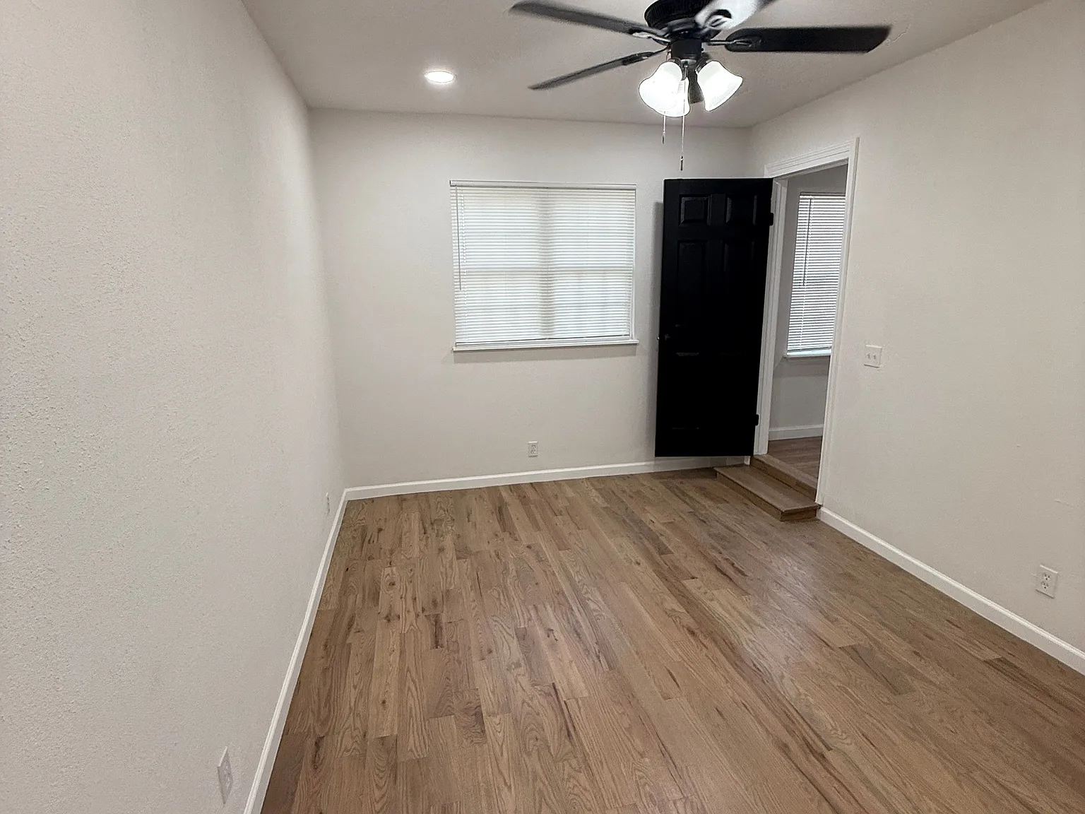 3 bed, 2.0 bath, 1126 sqft, $1,500 — Photo 4