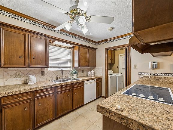 5th image of 322 Enchanted River Dr
