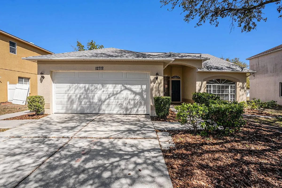 12712 Longcrest Dr in Riverview, FL 33579 — Photo 3