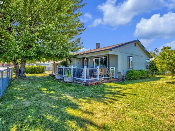 66 NW Cary St, Winston, OR 97496