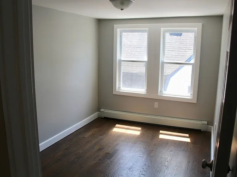 17 Middleton St — Photo 5