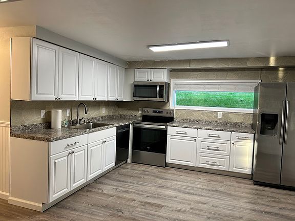 Full kitchen view
