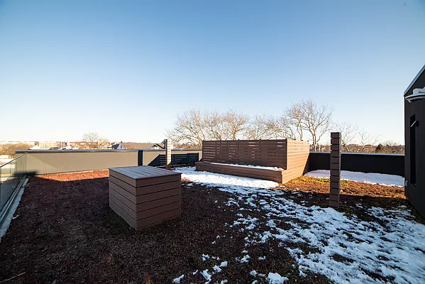 Rented by Twin Group | media 45