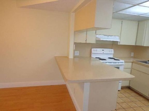 3rd image of 8290 Lake Dr APT 113