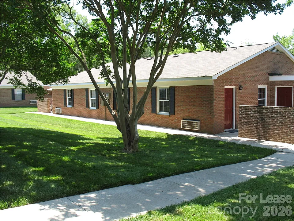 1306 Lomax Ave #A
