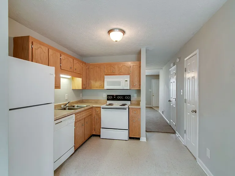 821 Oak Arbor Ct — Photo 12
