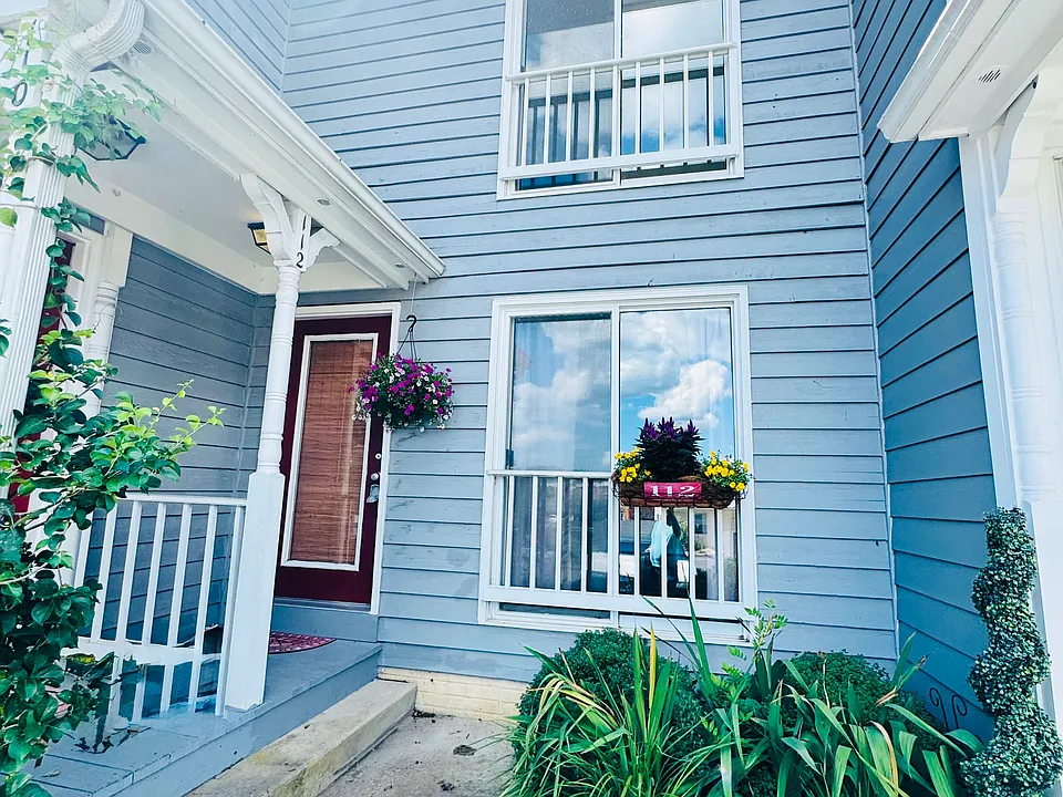 112 W O St