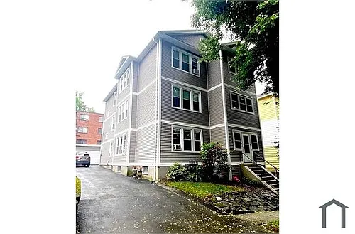 25 Bridgeport St #2 Photo 1