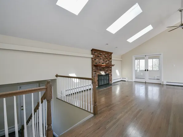 40 Dogwood Drive, New Britain, CT 06052