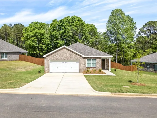 1153 Douglas St, Opelika, AL