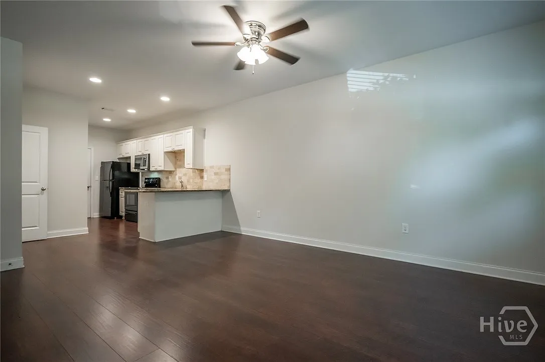 Building Photo - 1131 Binghampton Cir