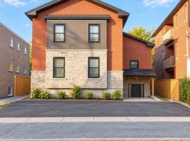 100 Cromwell Ave, Oshawa, ON