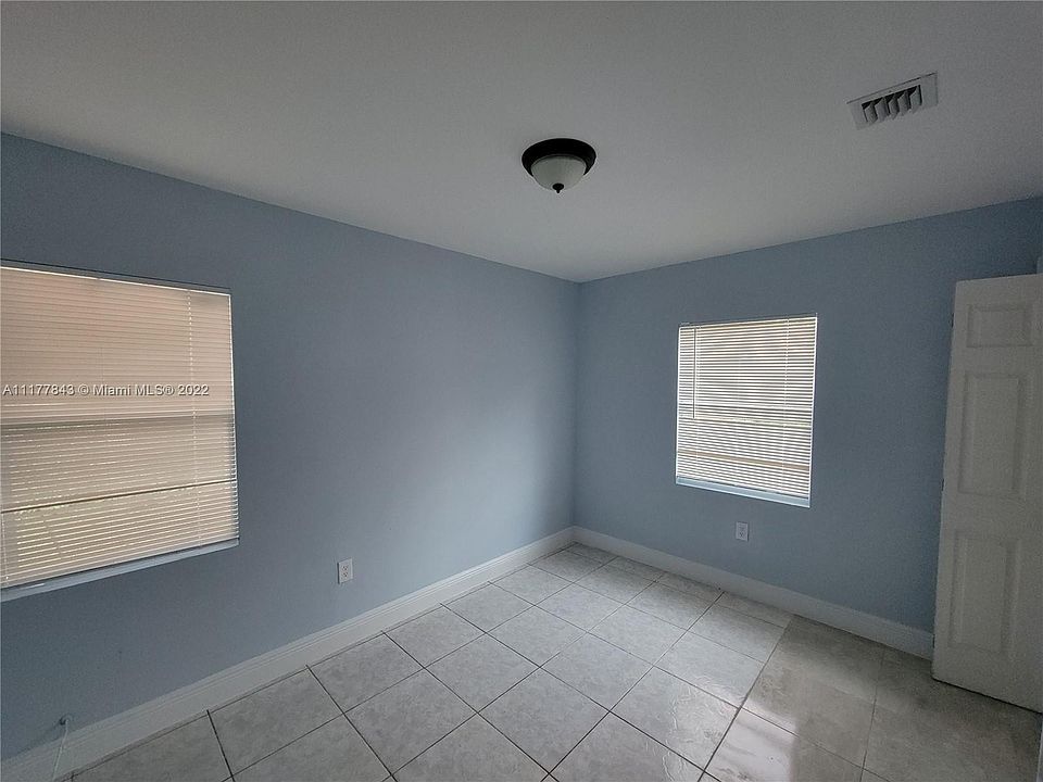 2nd image of 721 NW 1st St