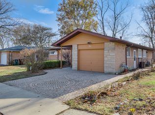 361 Westgate Dr, Park Forest, IL
