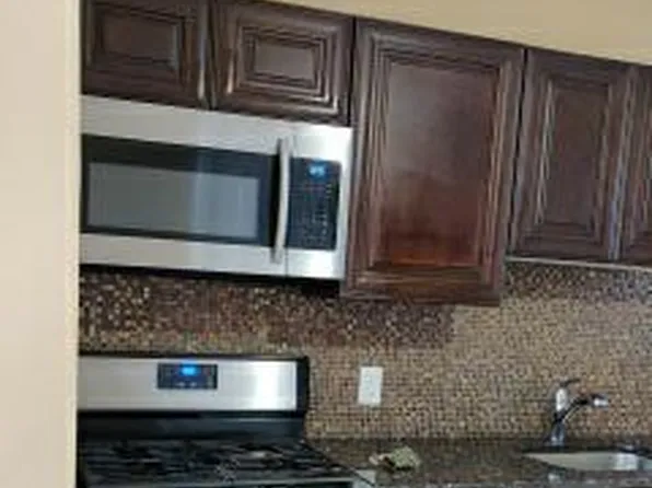 2335 N Opal St, Philadelphia, PA 19132