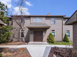 2066 Bent Trail Ct, Ann Arbor, MI 48108