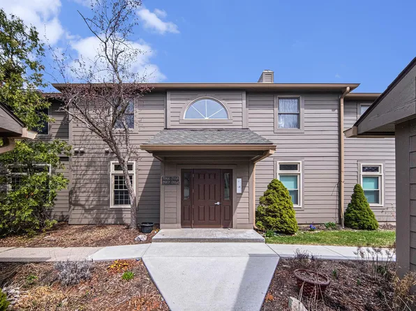 2066 Bent Trail Ct, Ann Arbor, MI 48108