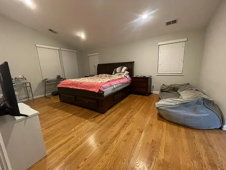 432 Carswold Dr — Photo 14
