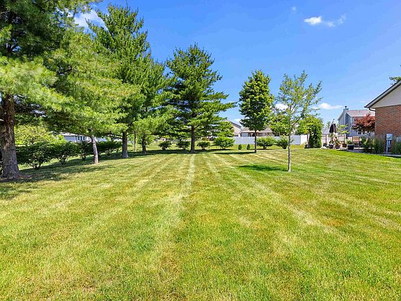 5th image of 124 Barrington Pl #124