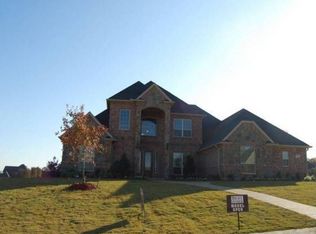 112 Oakview Ct, Burleson, TX 76028