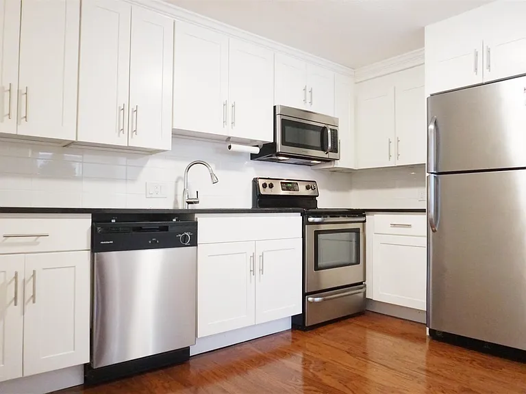6 Blair Pl #3 — Photo 4