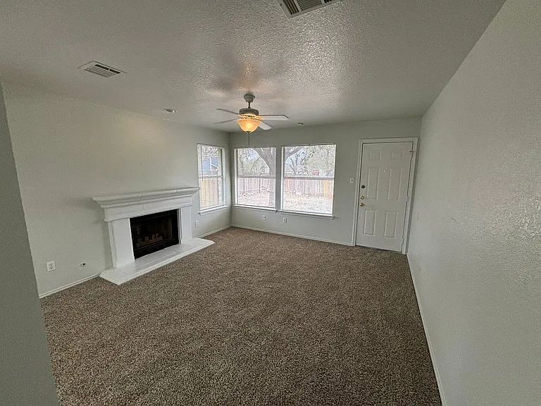 8616 Devine Ln — Photo 7